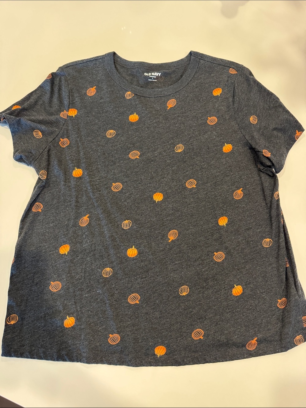 Old Navy Charcoal Heather Tee with Orange Pumpkin Print